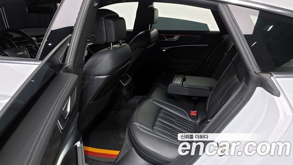 Audi A7 2020, фото 20