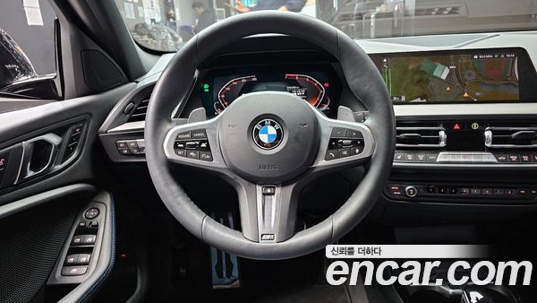 BMW 1 Series 2024, фото 14