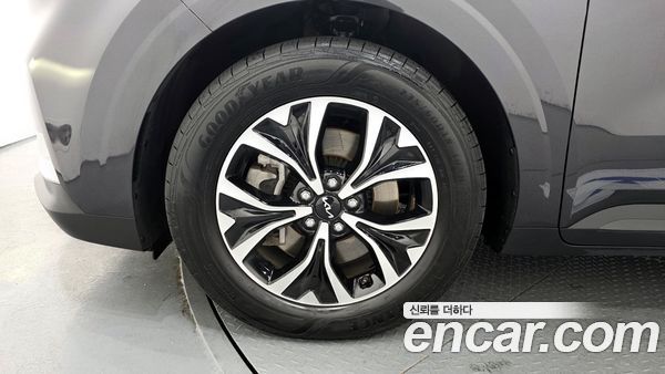 Kia Carnival 2022, фото 5