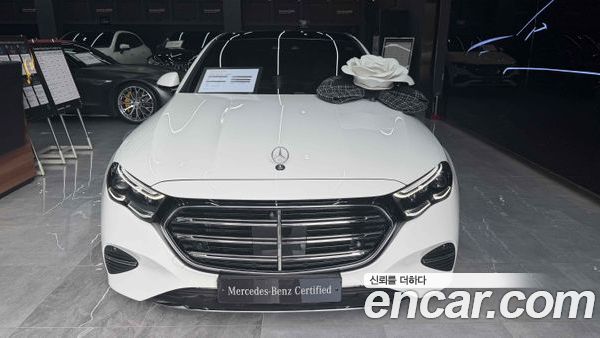 Mercedes-Benz E-Class 2024