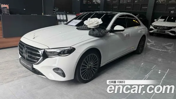 Mercedes-Benz E-Class 2024, фото 2