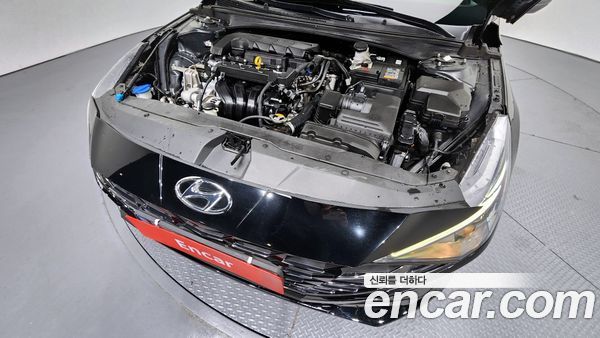 Hyundai Elantra 2023, фото 6