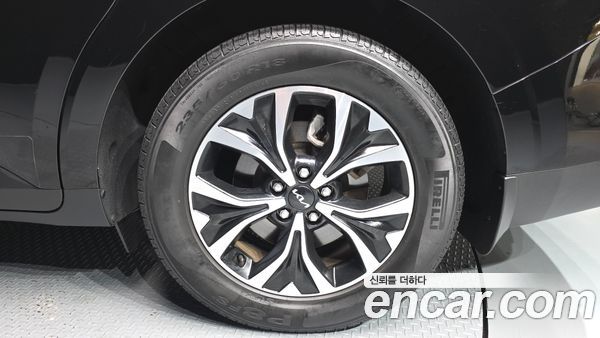 Kia Carnival 2022, фото 5