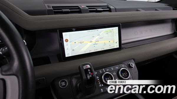 Land Rover Defender 2022, фото 14