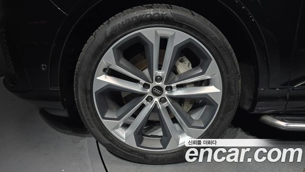 Audi Q7 2022, фото 5