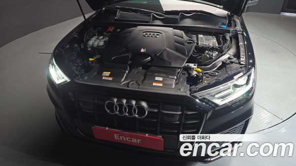 Audi Q7 2022, фото 6