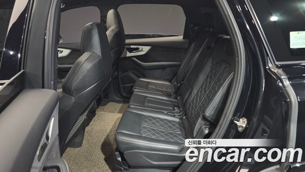Audi Q7 2022, фото 12