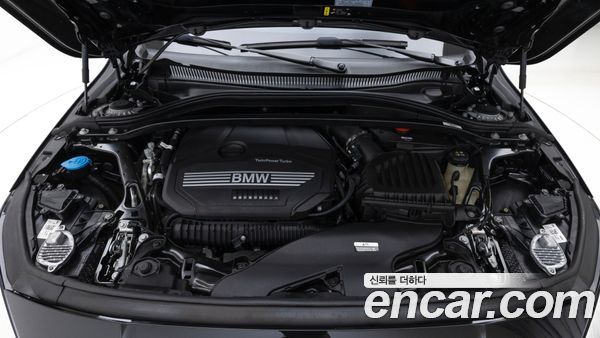 BMW 1 Series 2023, фото 6