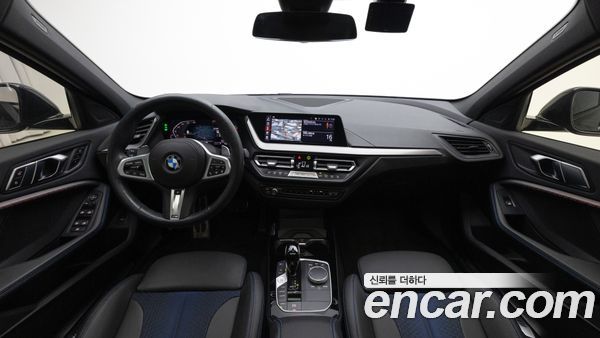 BMW 1 Series 2023, фото 7