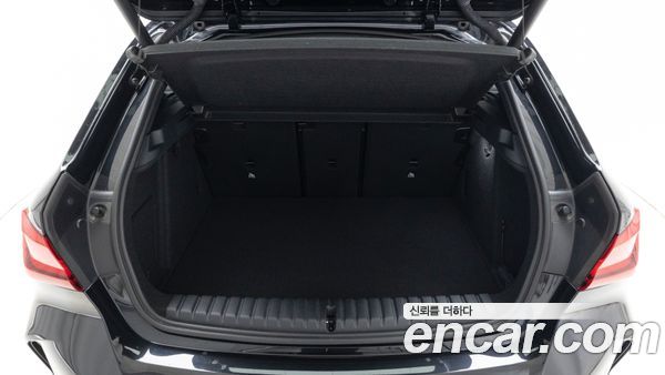 BMW 1 Series 2023, фото 12