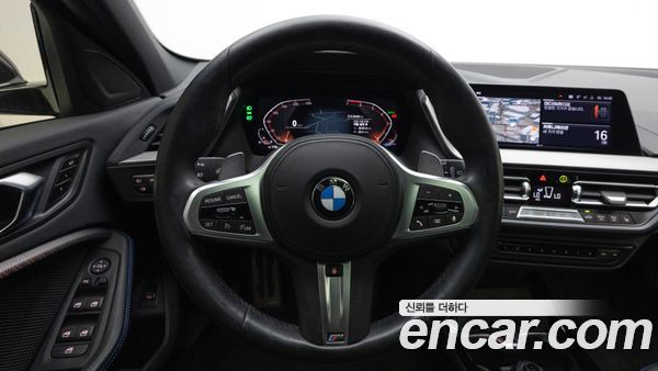 BMW 1 Series 2023, фото 20