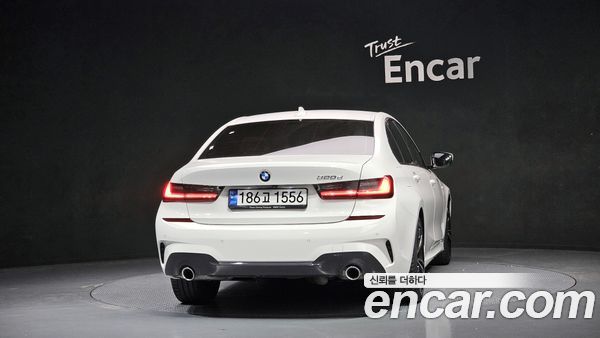 BMW 3 Series 2022, фото 4