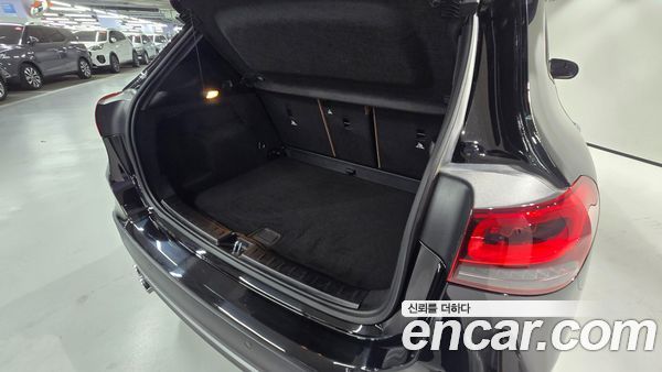 Mercedes-Benz GLA 2023, фото 10