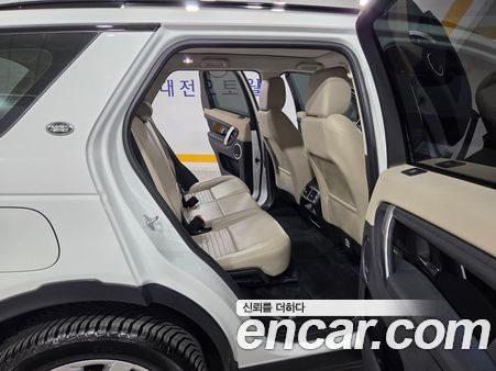 Land Rover Discovery Sport 2023, фото 16