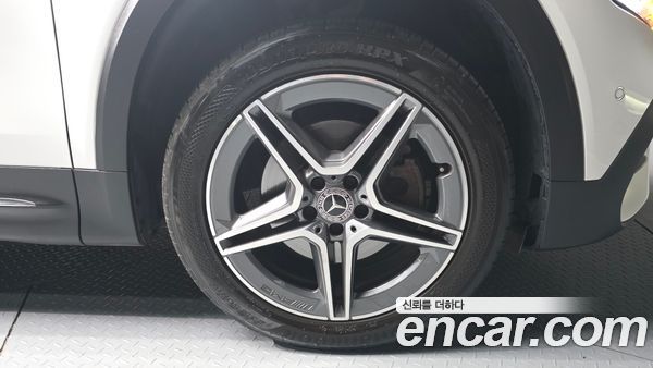 Mercedes-Benz GLB 2022, фото 5