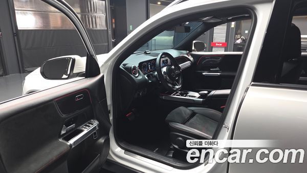 Mercedes-Benz GLB 2022, фото 10