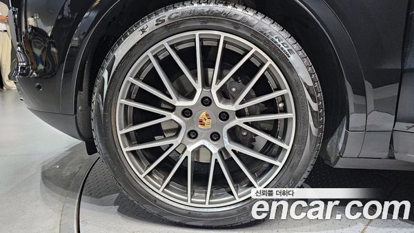 Porsche Cayenne 2023, фото 5
