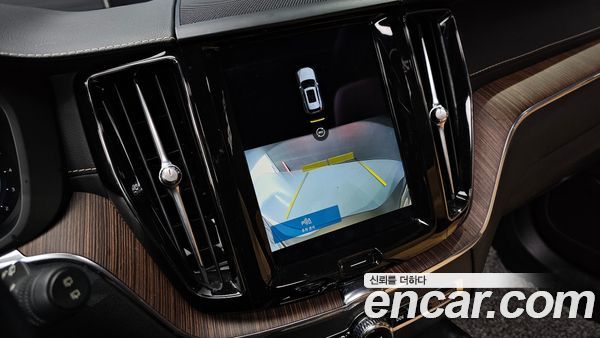 Volvo XC60 2022, фото 16