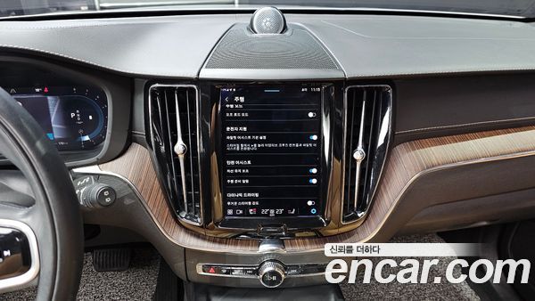 Volvo XC60 2022, фото 18