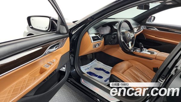 BMW 7 Series 2020, фото 10