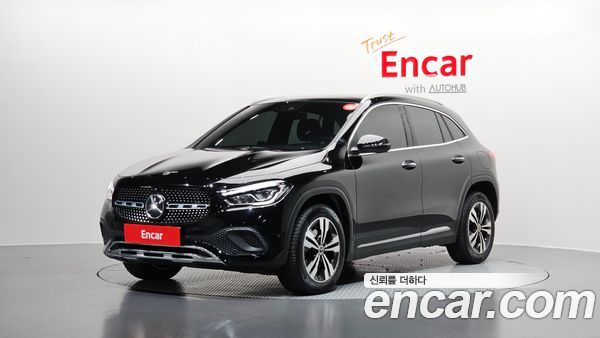 Mercedes-Benz GLA 2021