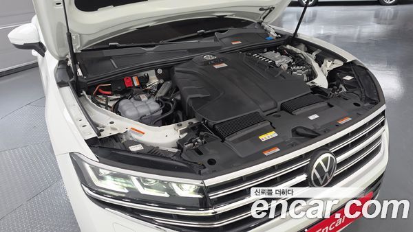 Volkswagen Touareg 2024, фото 6