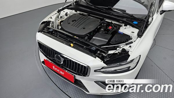 Volvo S60 2024, фото 6