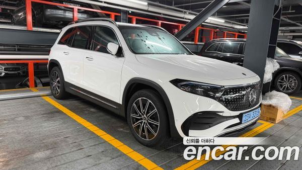Mercedes-Benz EQB 2026, фото 3