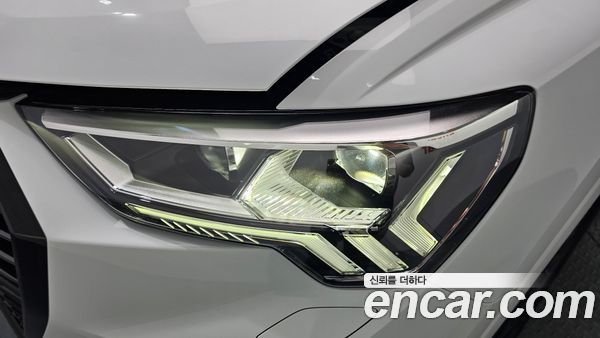 Audi Q3 2025, фото 8
