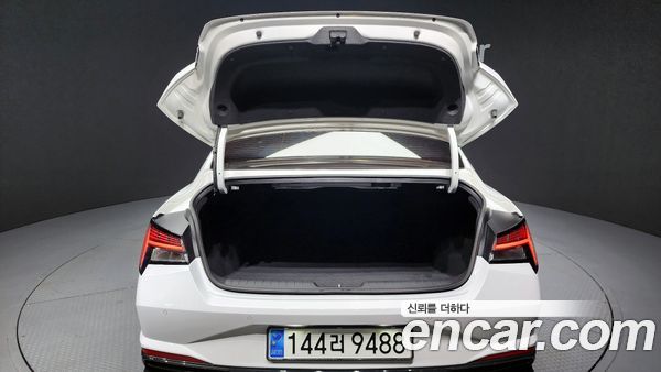 Hyundai Elantra 2021, фото 26