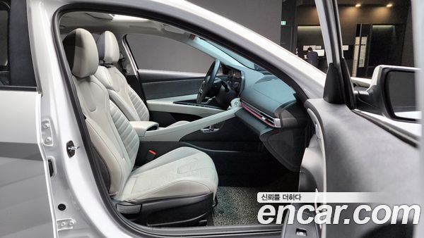 Hyundai Elantra 2021, фото 16