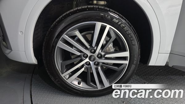 Audi Q5 2021, фото 5