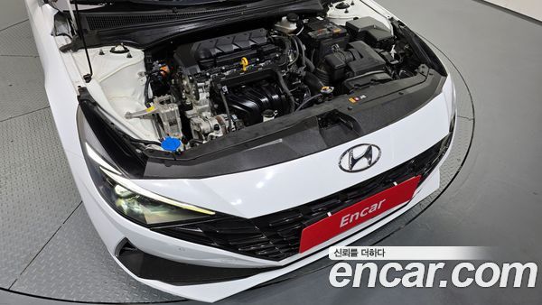 Hyundai Elantra 2022, фото 6