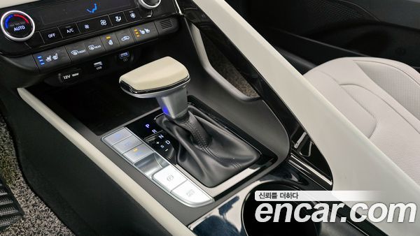 Hyundai Elantra 2022, фото 12