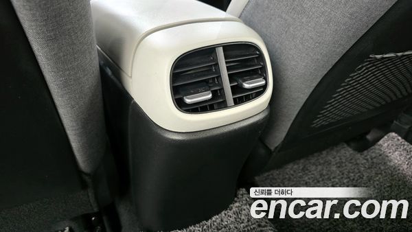 Hyundai Elantra 2022, фото 32