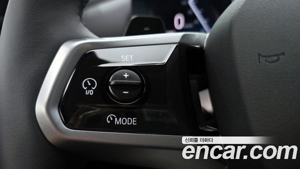 BMW 5 Series 2025, фото 29