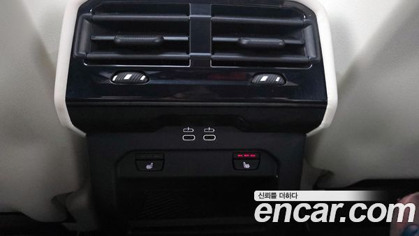 BMW 5 Series 2025, фото 32