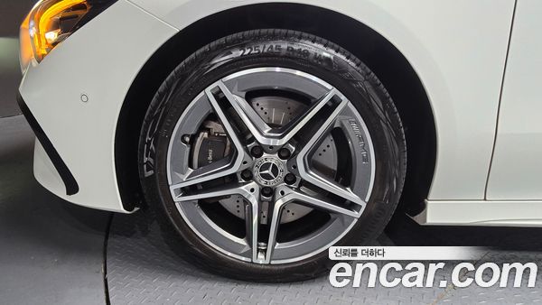 Mercedes-Benz CLA 2024, фото 4