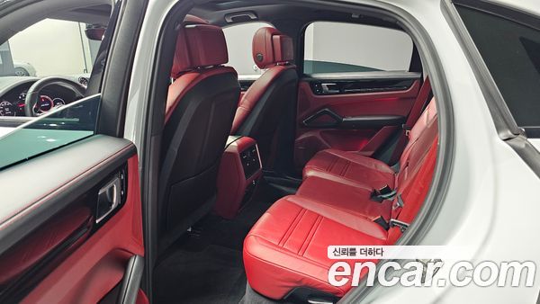 Porsche Cayenne 2020, фото 16