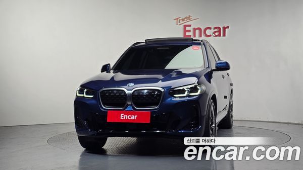 BMW iX3 2024, фото 3