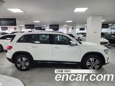 Mercedes-Benz GLB 2025, фото 5