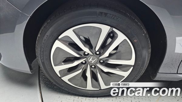 Honda Accord 2020, фото 5