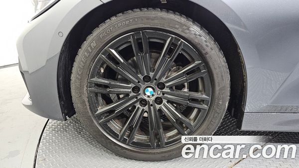 BMW 3 Series 2021, фото 5