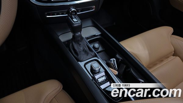 Volvo V60 2020, фото 11
