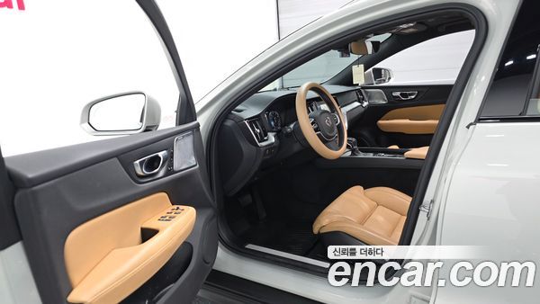 Volvo V60 2020, фото 12