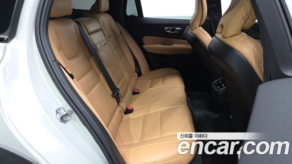 Volvo V60 2020, фото 17