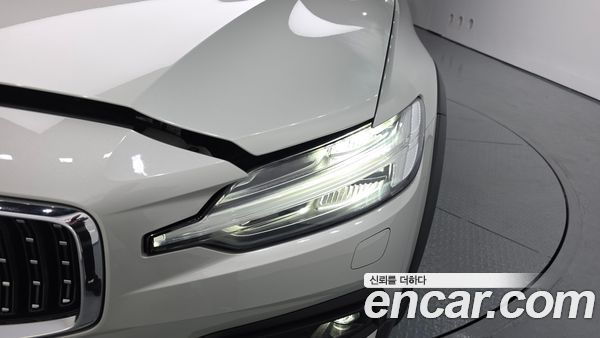 Volvo V60 2020, фото 7
