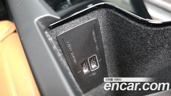 Volvo V60 2020, фото 30