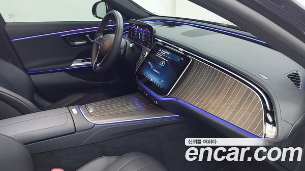 Mercedes-Benz E-Class 2024, фото 9