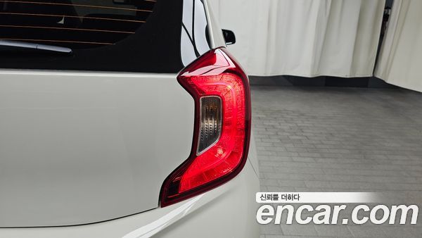 Kia Picanto 2023, фото 9